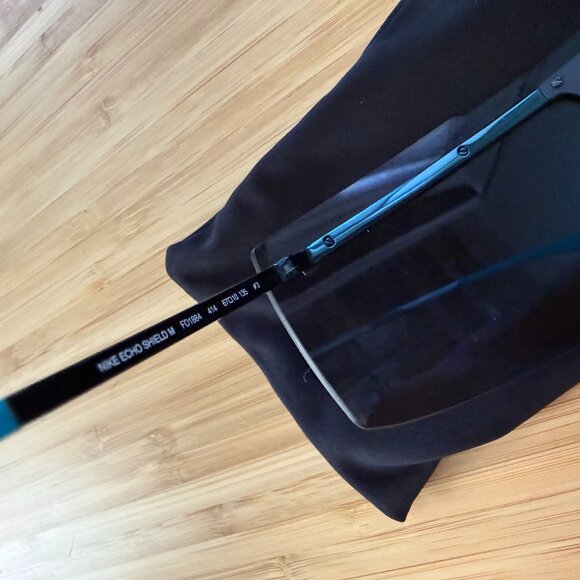 Nike Echo Shield Mirrored Sunglasses - Navy/Ultraviolet - Picture 3 of 4